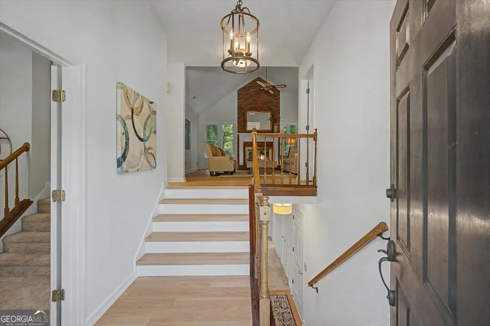 820 Kenley WALK Roswell, GA 30076