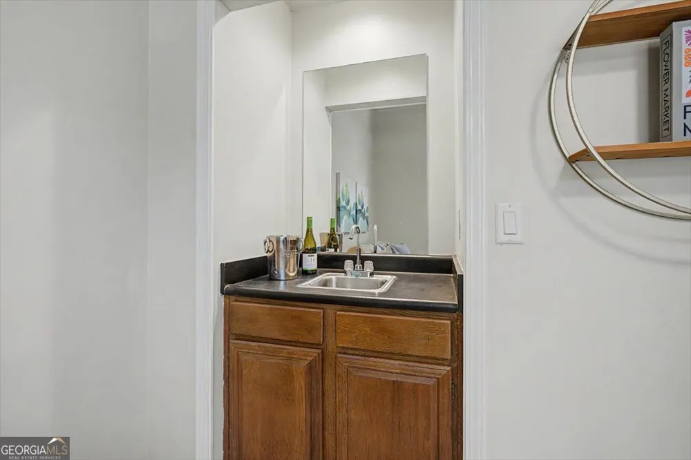 820 Kenley WALK Roswell, GA 30076