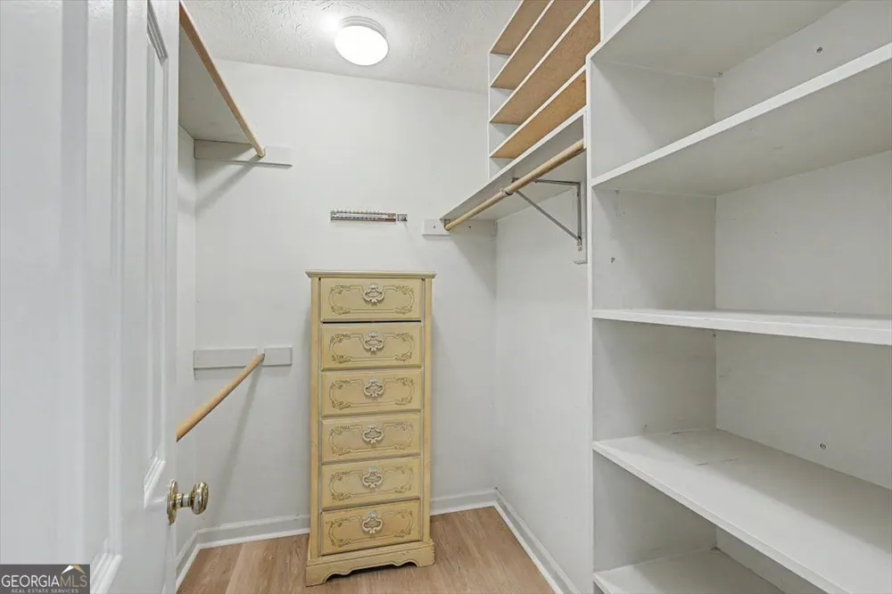 820 Kenley WALK Roswell, GA 30076