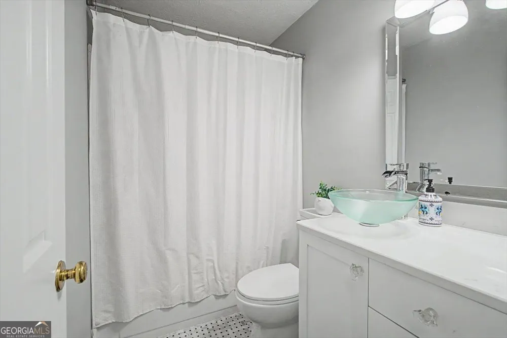 820 Kenley WALK Roswell, GA 30076