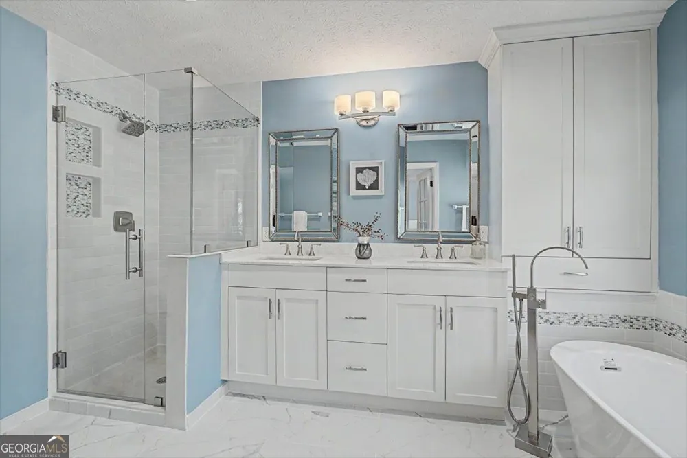 820 Kenley WALK Roswell, GA 30076