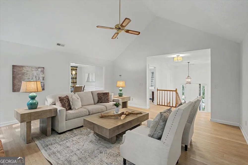 820 Kenley WALK Roswell, GA 30076