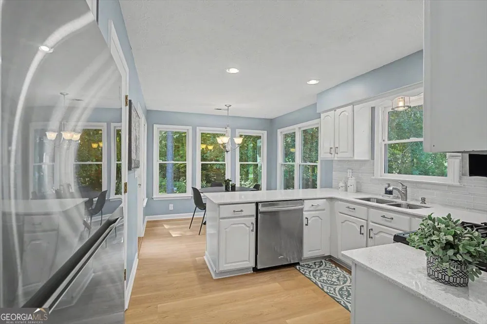 820 Kenley WALK Roswell, GA 30076