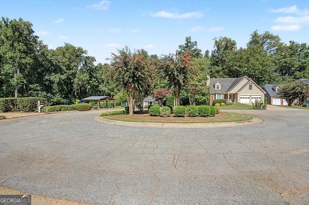 820 Kenley WALK Roswell, GA 30076