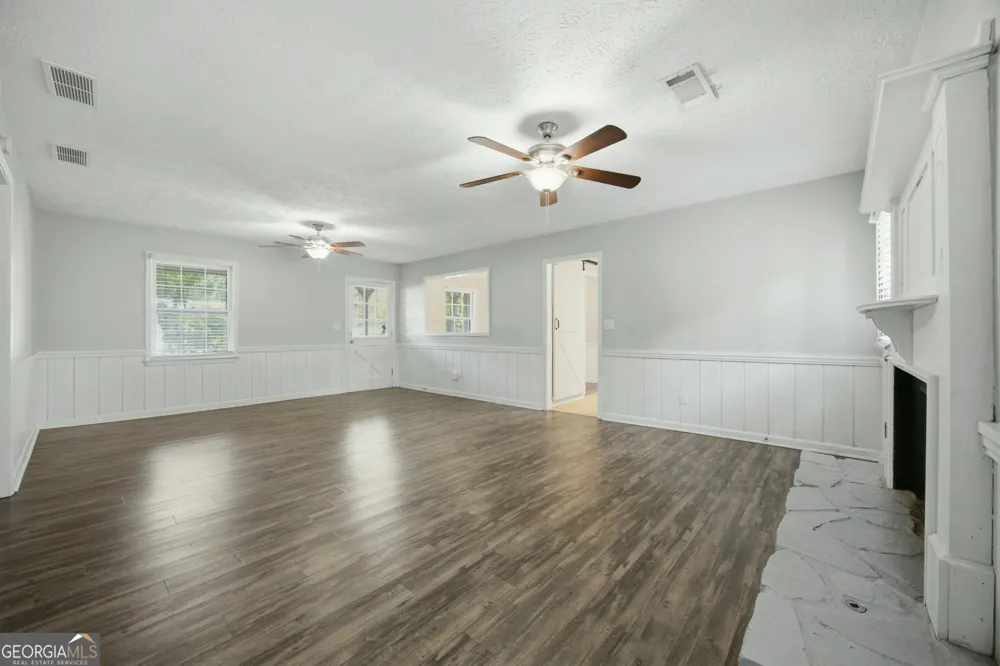 2384 Three Bars DR Snellville, GA 30078