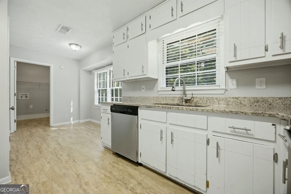 2384 Three Bars DR Snellville, GA 30078