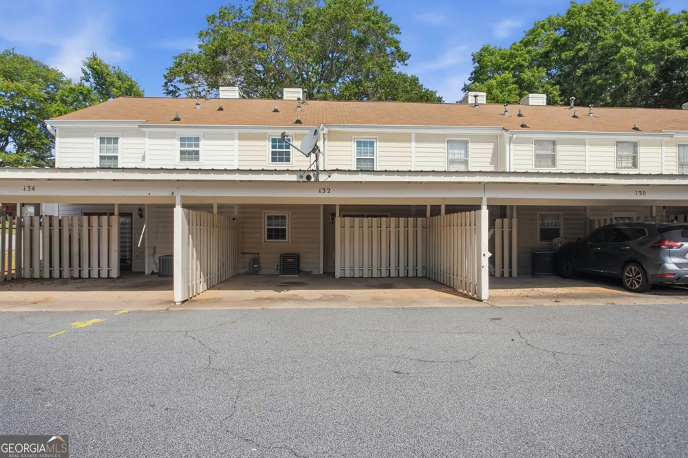132 Old Ferry WAY Roswell, GA 30076