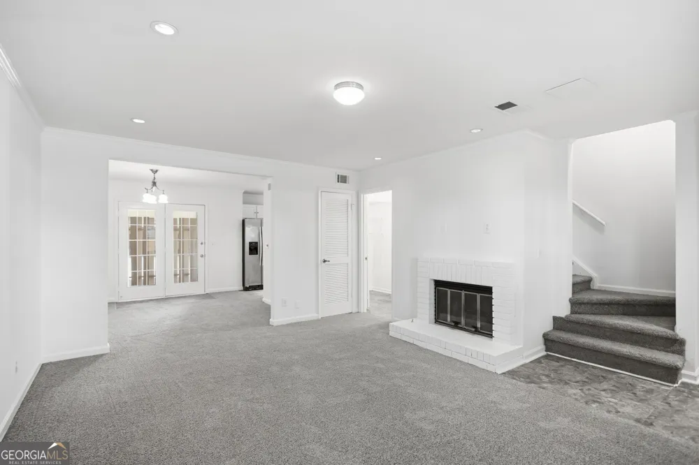 132 Old Ferry WAY Roswell, GA 30076