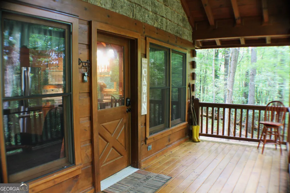 90 Pine Tree DR Blue Ridge, GA 30513