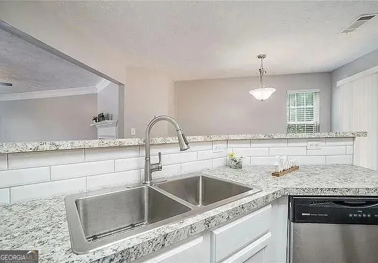 6531 Charter WAY Lithonia, GA 30058