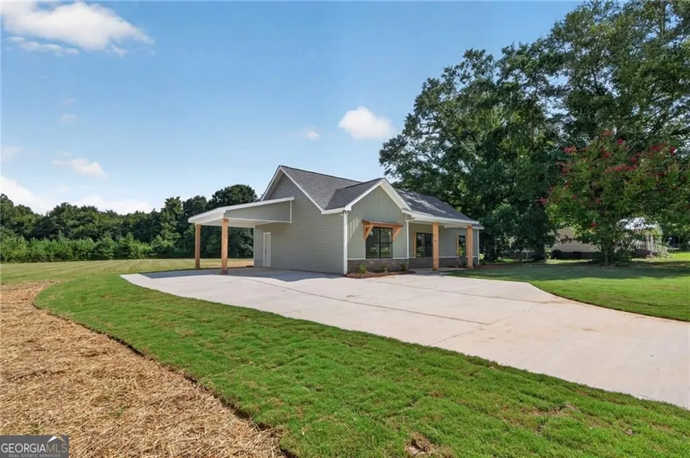 81 WIEUCA WAY Cedartown, GA 30125