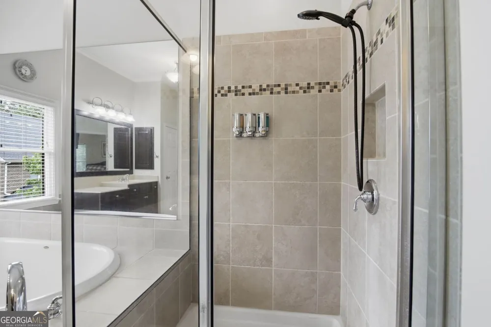 5511 Waters Edge TRL Roswell, GA 30075