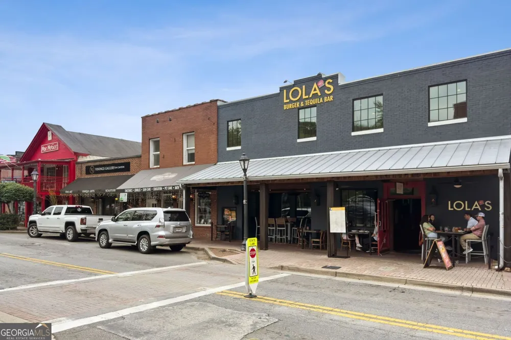 5511 Waters Edge TRL Roswell, GA 30075
