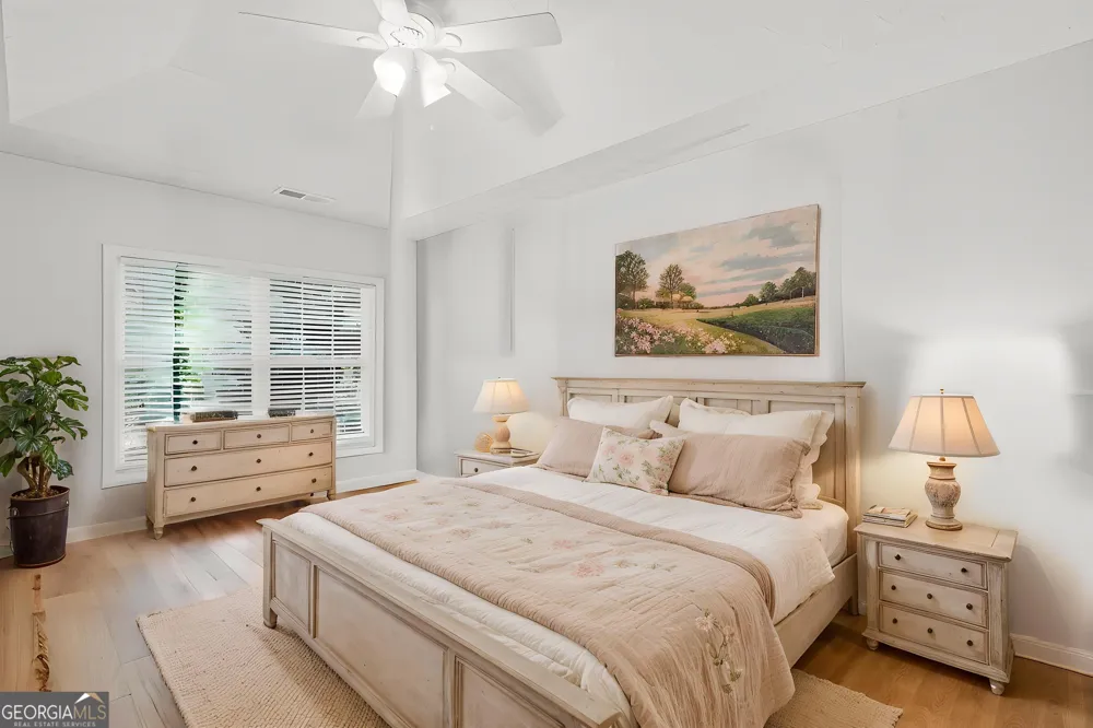 352 Park Creek RDG Woodstock, GA 30188