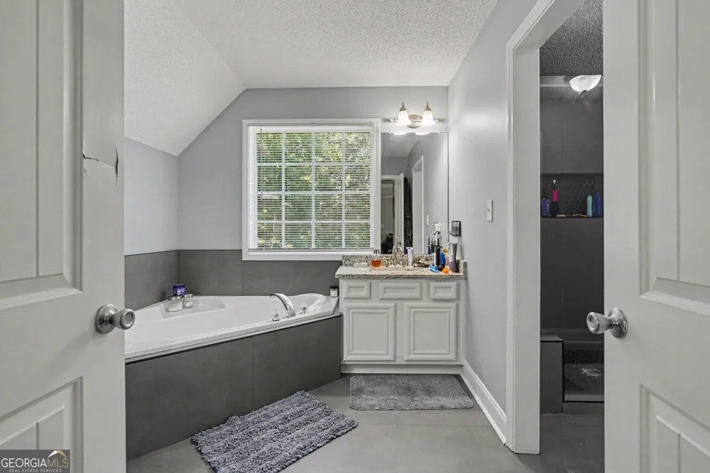 12911 Wyatt CIR Hampton, GA 30228