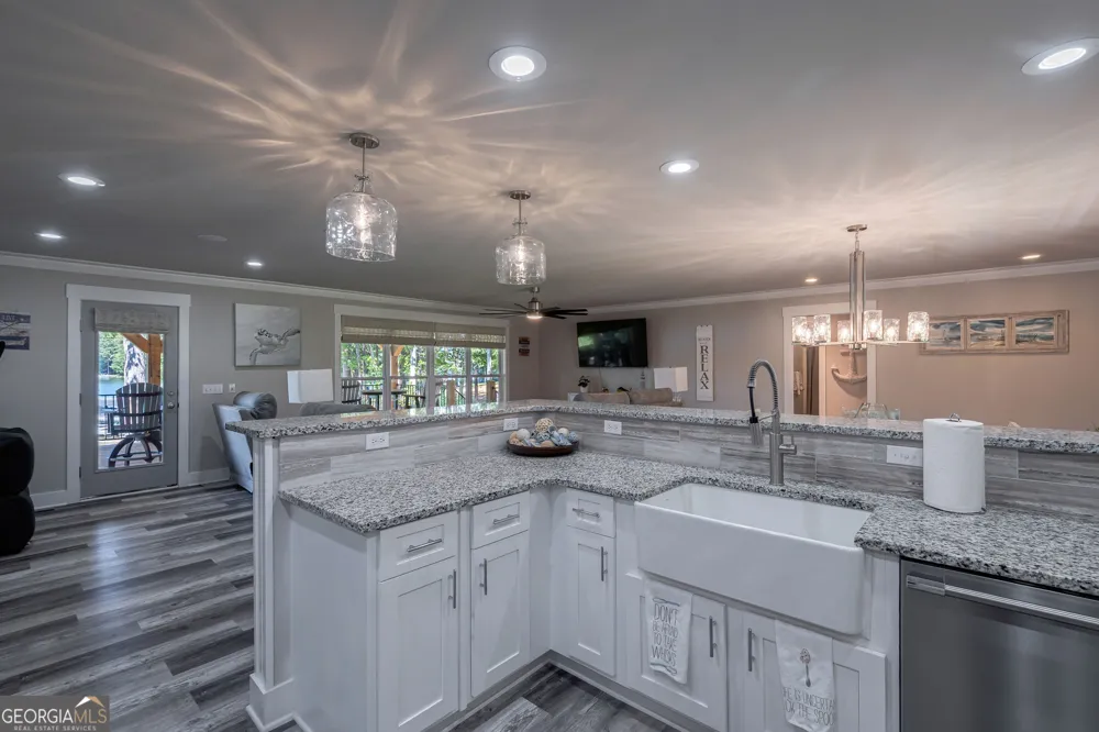 232 River Lake DR Eatonton, GA 31024