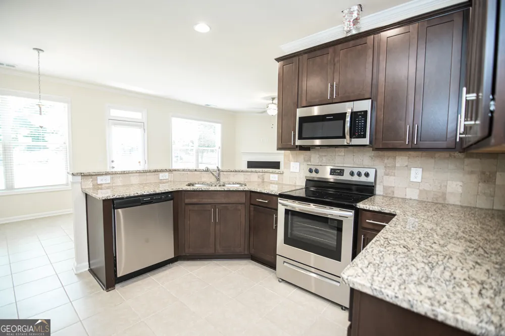 5863 Krim DR Norcross, GA 30093