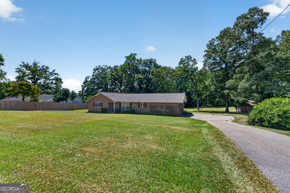 106 Iris DR LaGrange, GA 30241