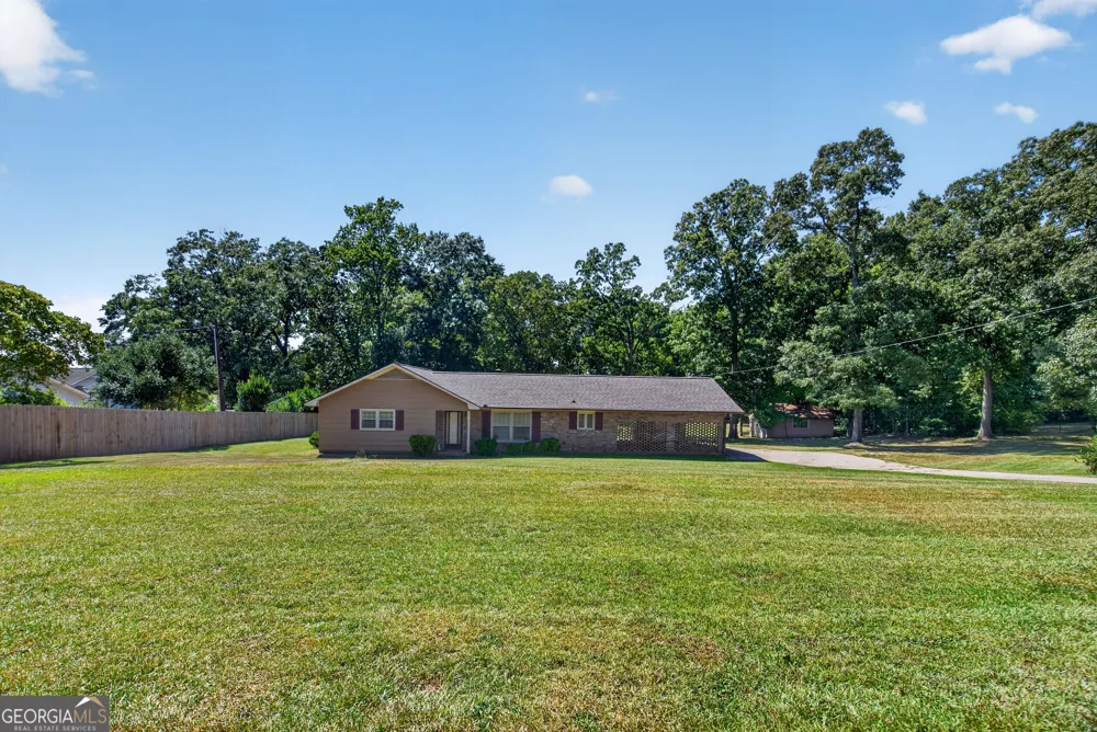 106 Iris DR LaGrange, GA 30241