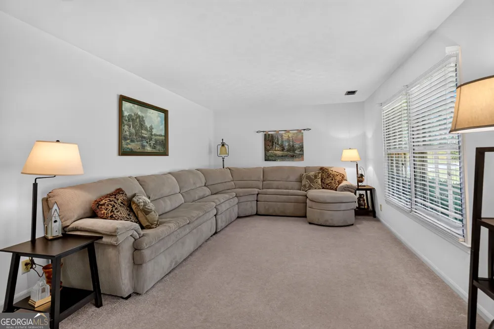 106 Iris DR LaGrange, GA 30241