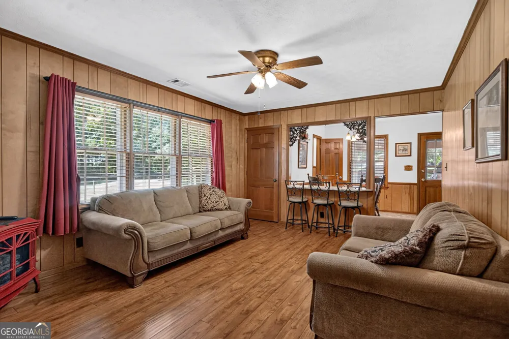 106 Iris DR LaGrange, GA 30241