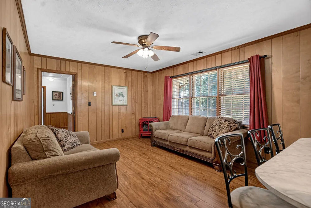 106 Iris DR LaGrange, GA 30241