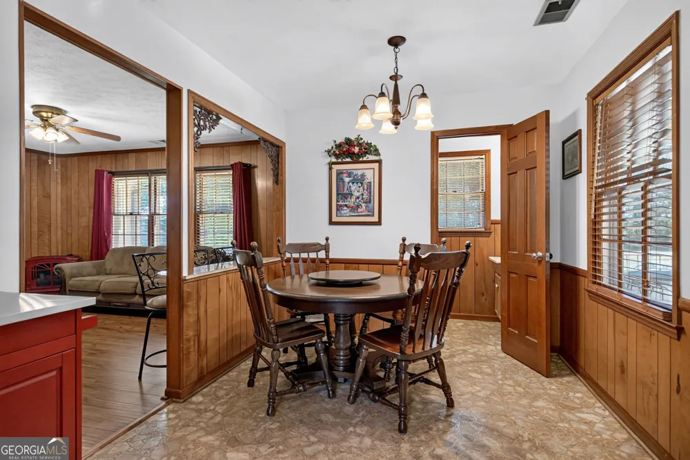 106 Iris DR LaGrange, GA 30241