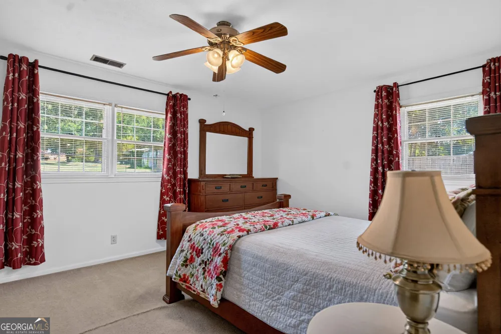 106 Iris DR LaGrange, GA 30241