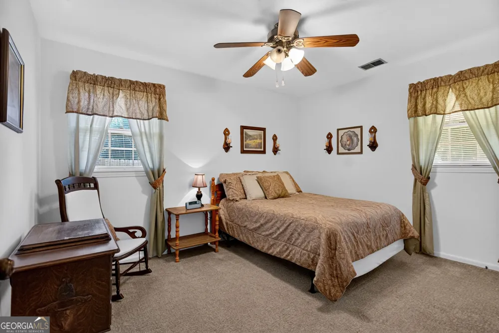 106 Iris DR LaGrange, GA 30241