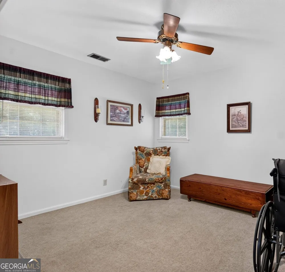 106 Iris DR LaGrange, GA 30241