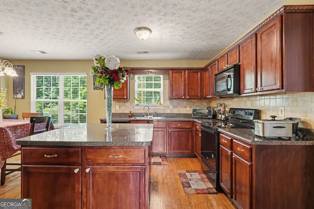 266 Millstone DR Hampton, GA 30228