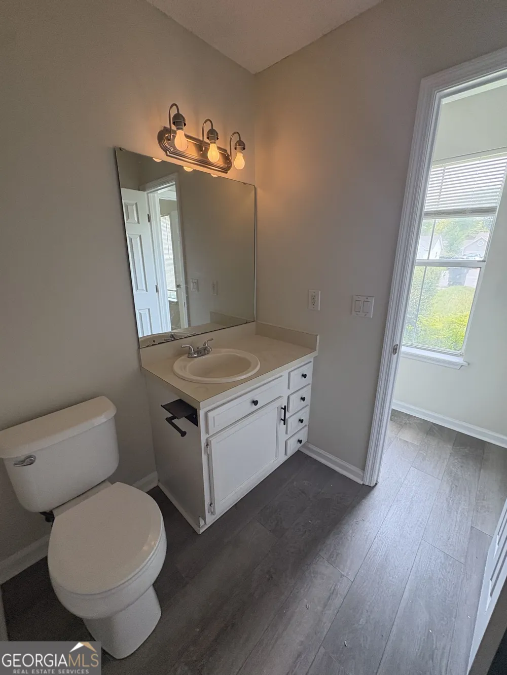 303 Holly CT Kingsland, GA 31548