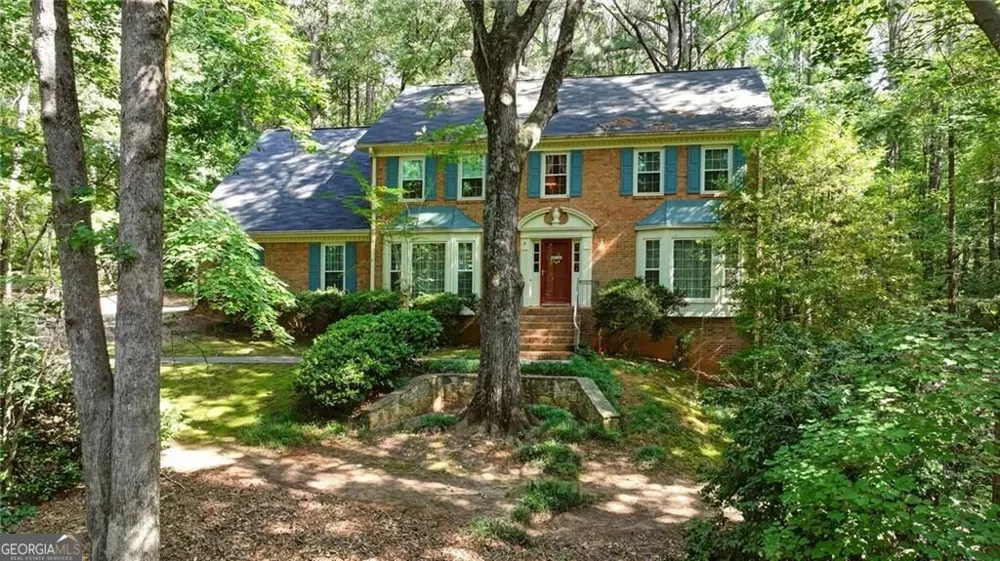 6051 Millstone RUN Stone Mountain, GA 30087