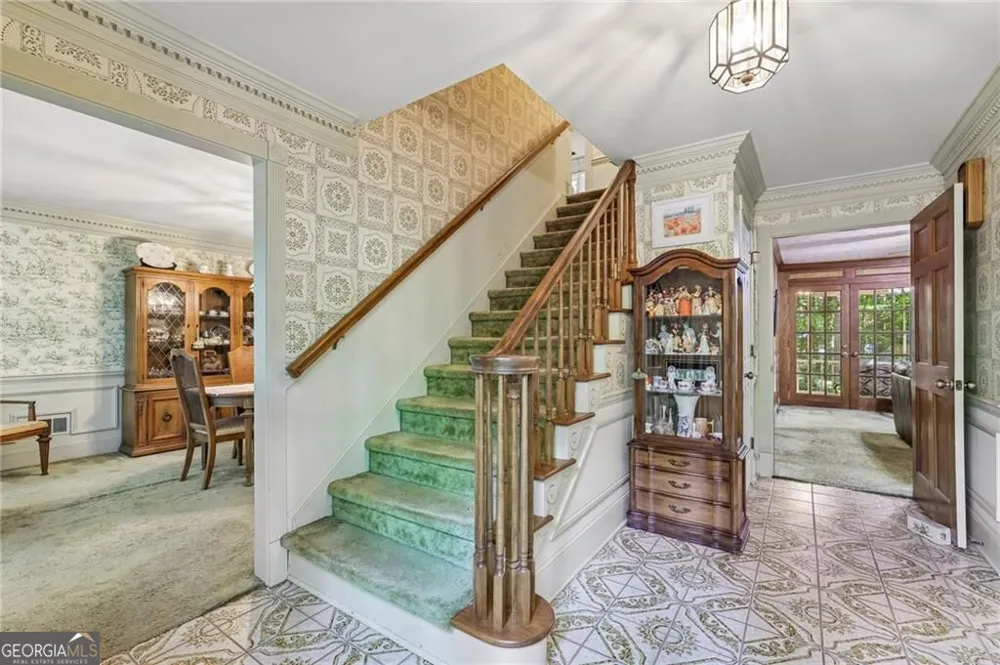 6051 Millstone RUN Stone Mountain, GA 30087