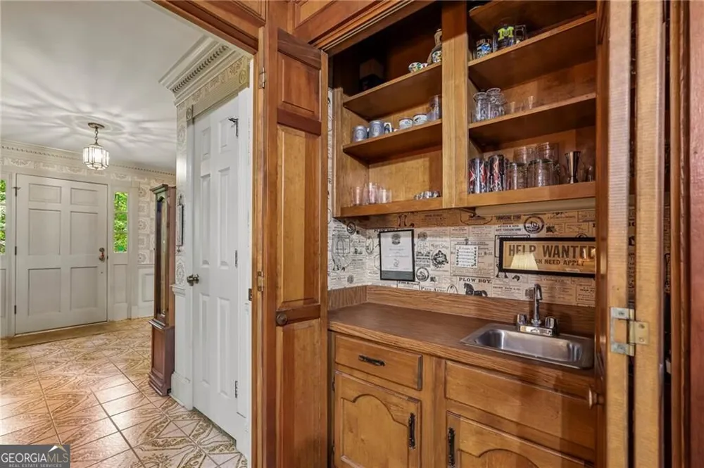 6051 Millstone RUN Stone Mountain, GA 30087