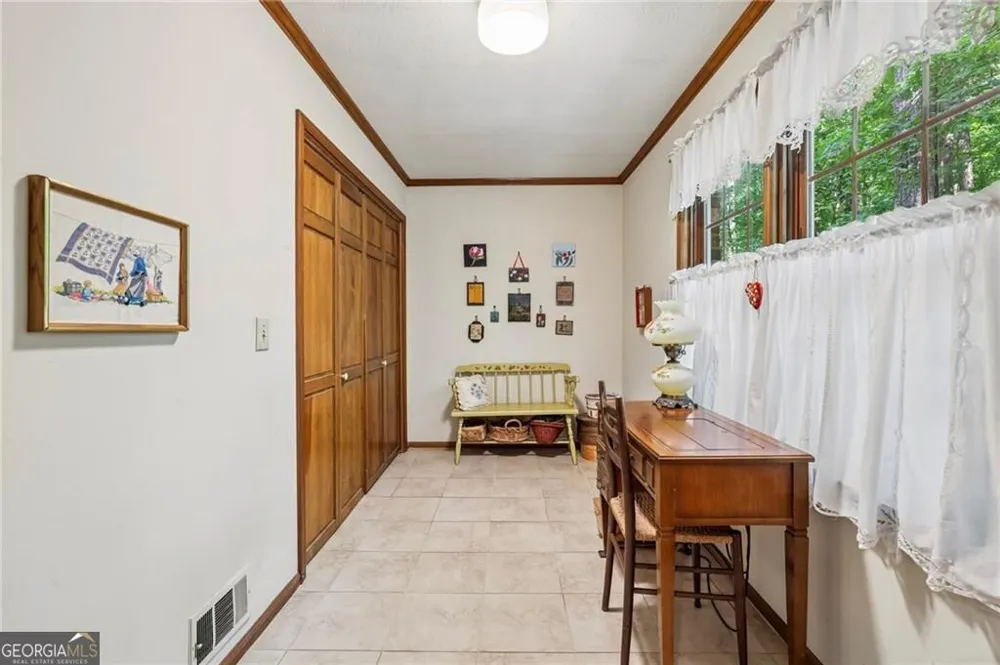 6051 Millstone RUN Stone Mountain, GA 30087