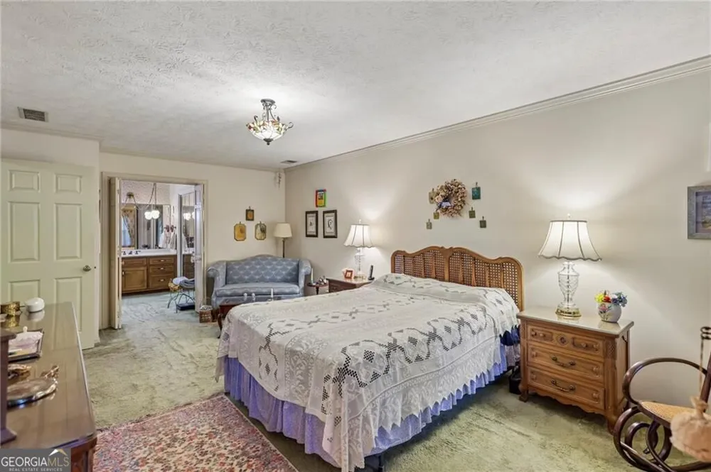 6051 Millstone RUN Stone Mountain, GA 30087