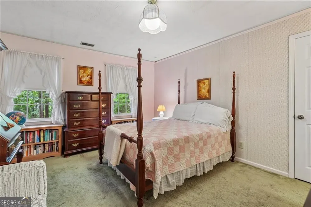 6051 Millstone RUN Stone Mountain, GA 30087