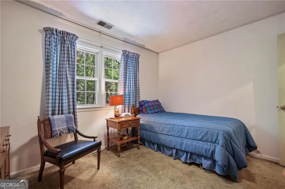 6051 Millstone RUN Stone Mountain, GA 30087