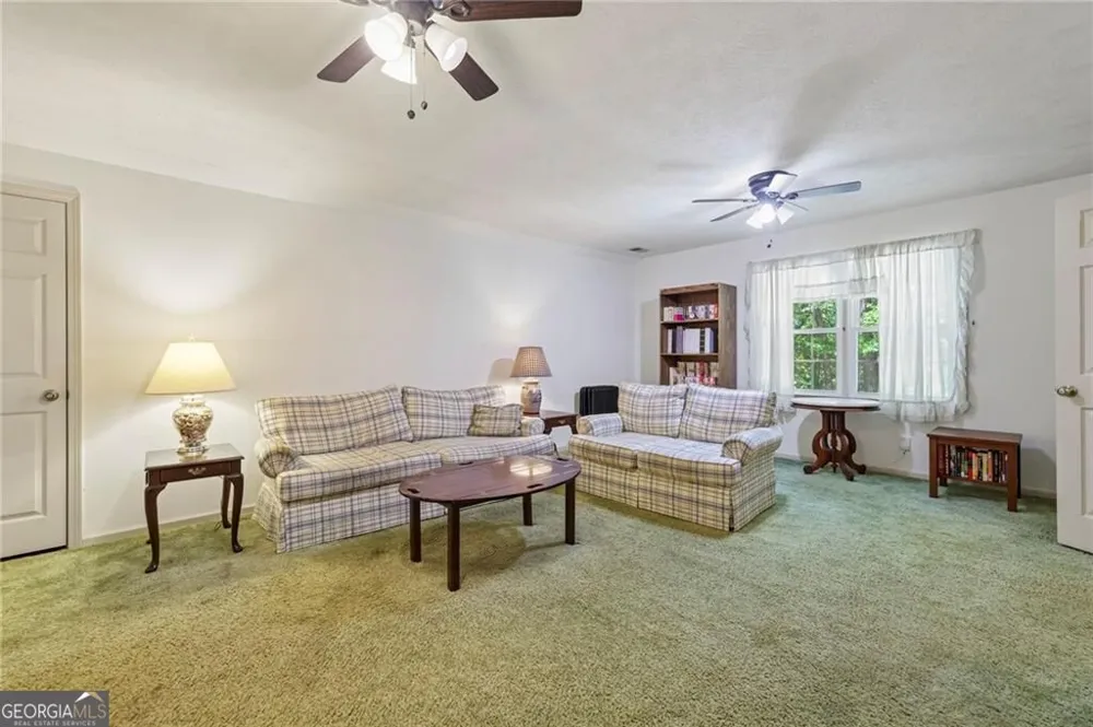 6051 Millstone RUN Stone Mountain, GA 30087