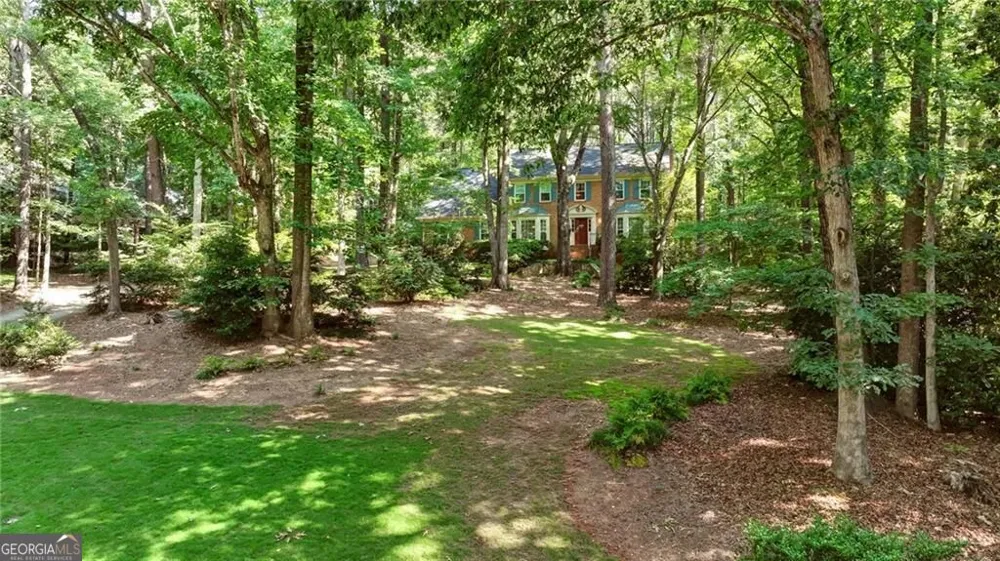 6051 Millstone RUN Stone Mountain, GA 30087
