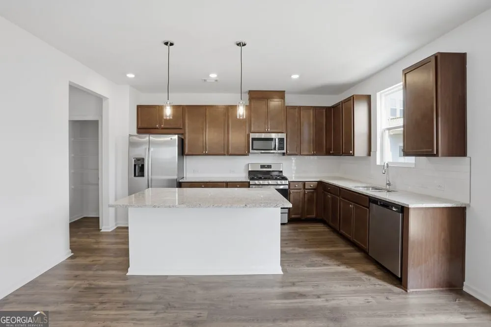 3963 Alderstone DR Flowery Branch, GA 30542