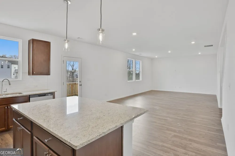 3963 Alderstone DR Flowery Branch, GA 30542