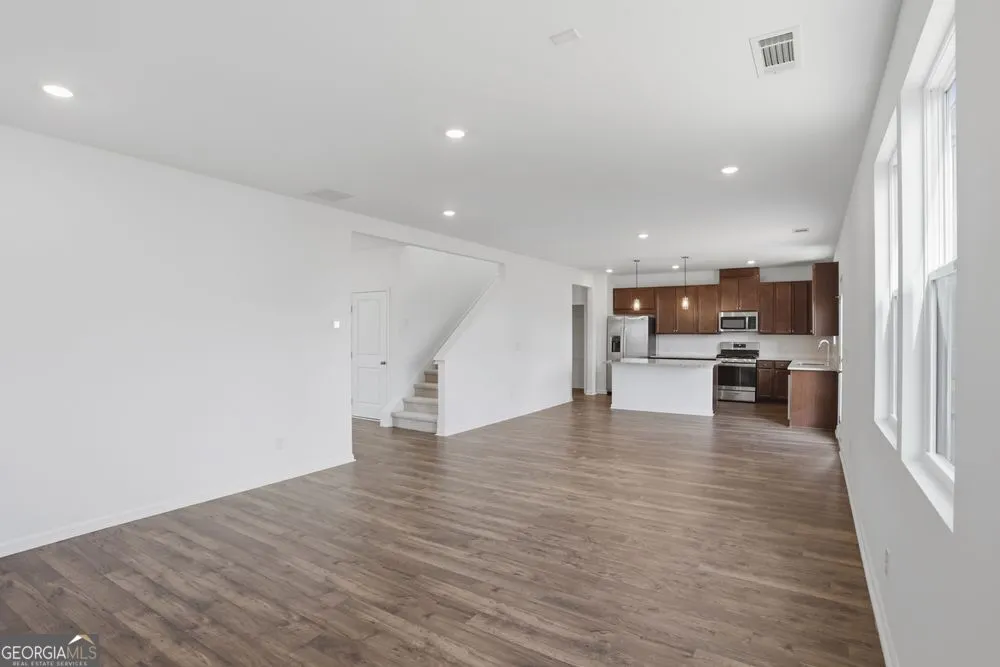 3963 Alderstone DR Flowery Branch, GA 30542