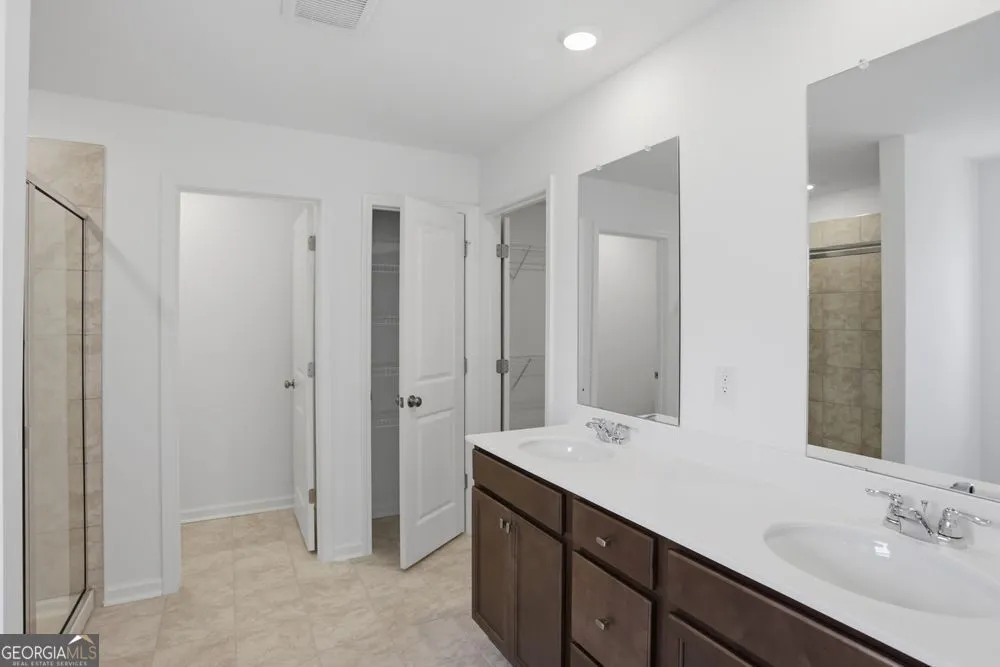 3963 Alderstone DR Flowery Branch, GA 30542