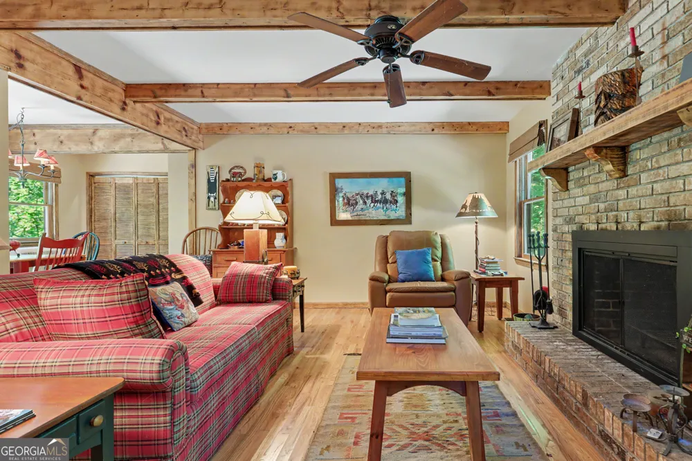 102 Moses RD Rabun Gap, GA 30568
