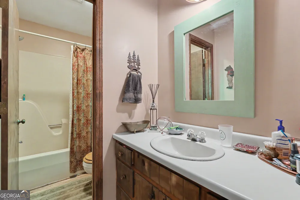 102 Moses RD Rabun Gap, GA 30568