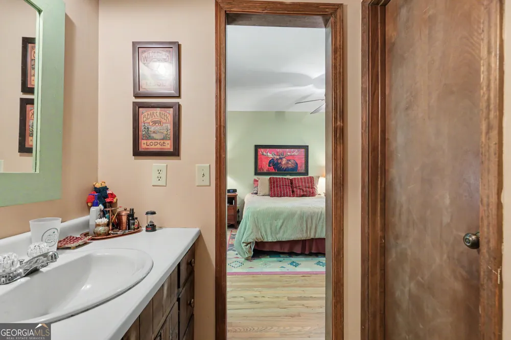 102 Moses RD Rabun Gap, GA 30568