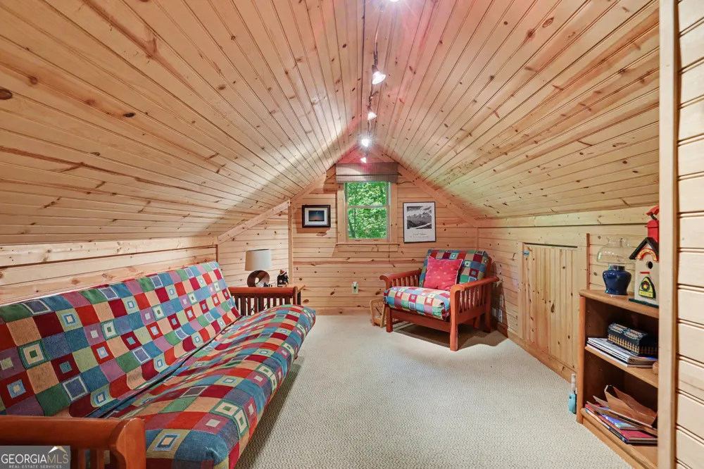 102 Moses RD Rabun Gap, GA 30568