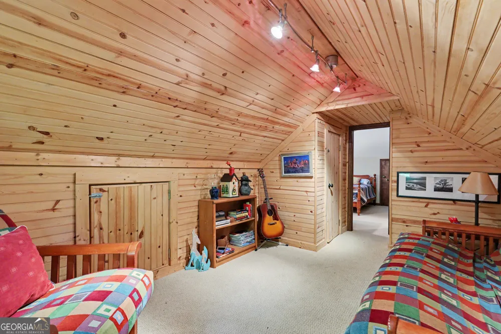 102 Moses RD Rabun Gap, GA 30568